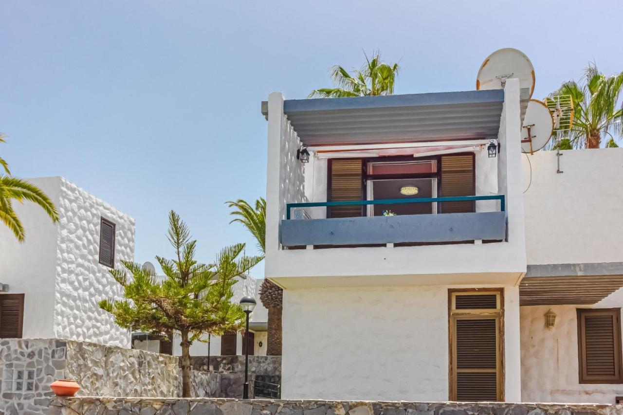 Apartment Apart America - 150 Meters From The Beach, Free Wi-Fi Arona  Extérieur photo