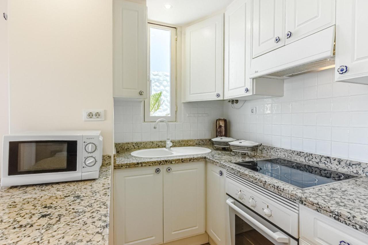 Apartment Apart America - 150 Meters From The Beach, Free Wi-Fi Arona  Extérieur photo