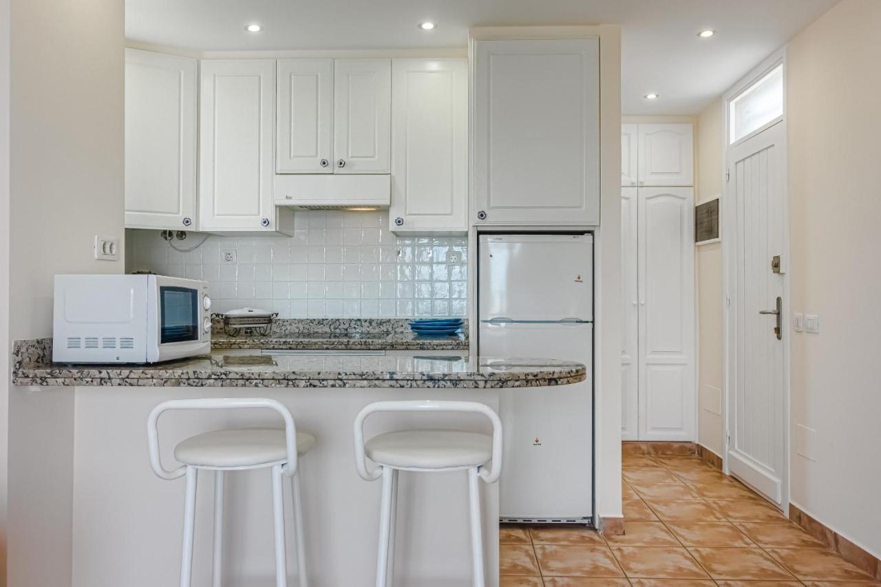 Apartment Apart America - 150 Meters From The Beach, Free Wi-Fi Arona  Extérieur photo